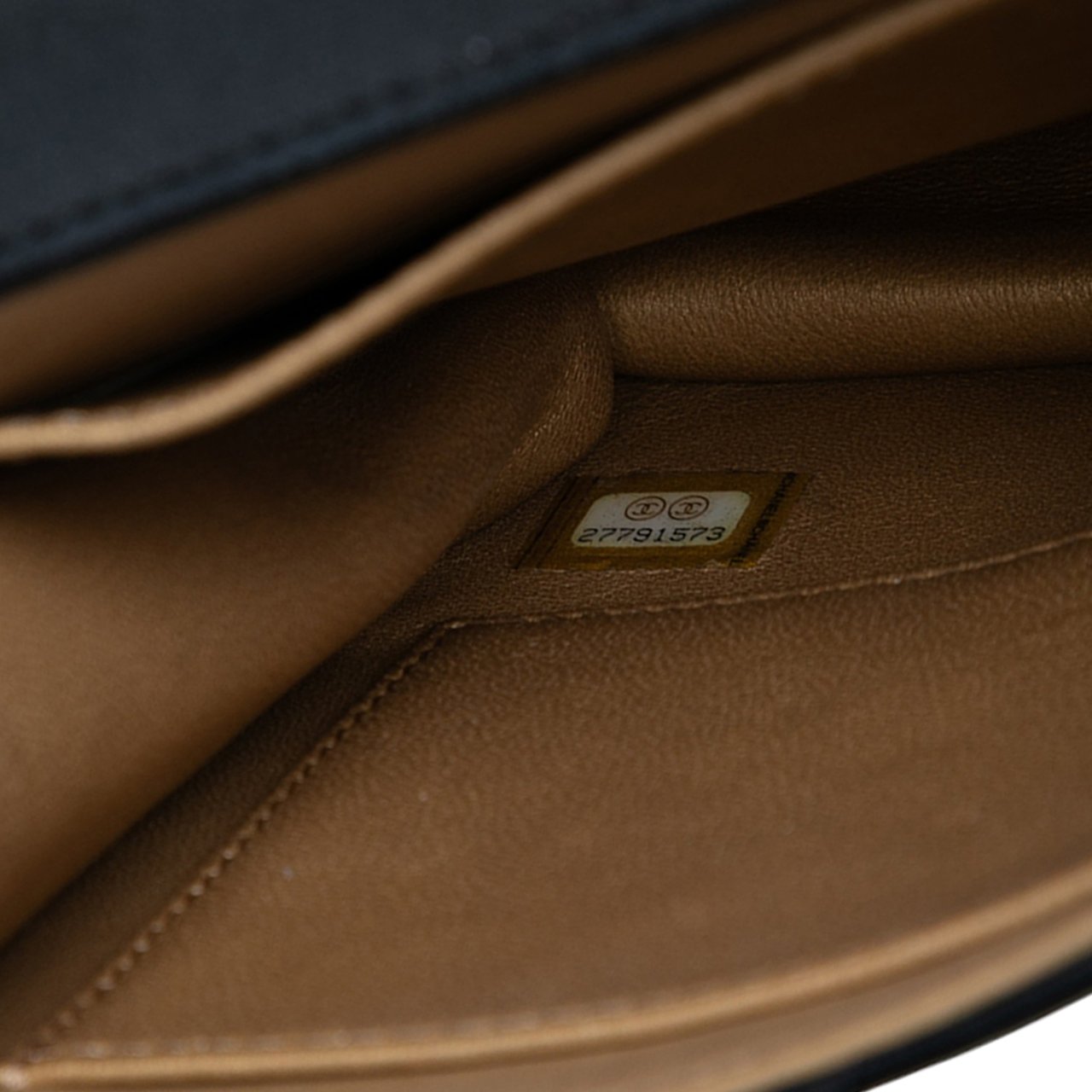 Chanel Small Lambskin Chic Pearls Flap Zwart