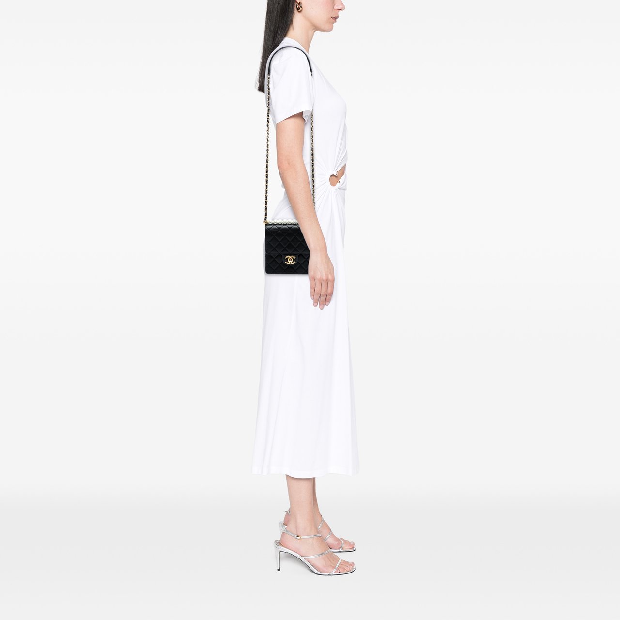 Chanel Small Lambskin Chic Pearls Flap Zwart