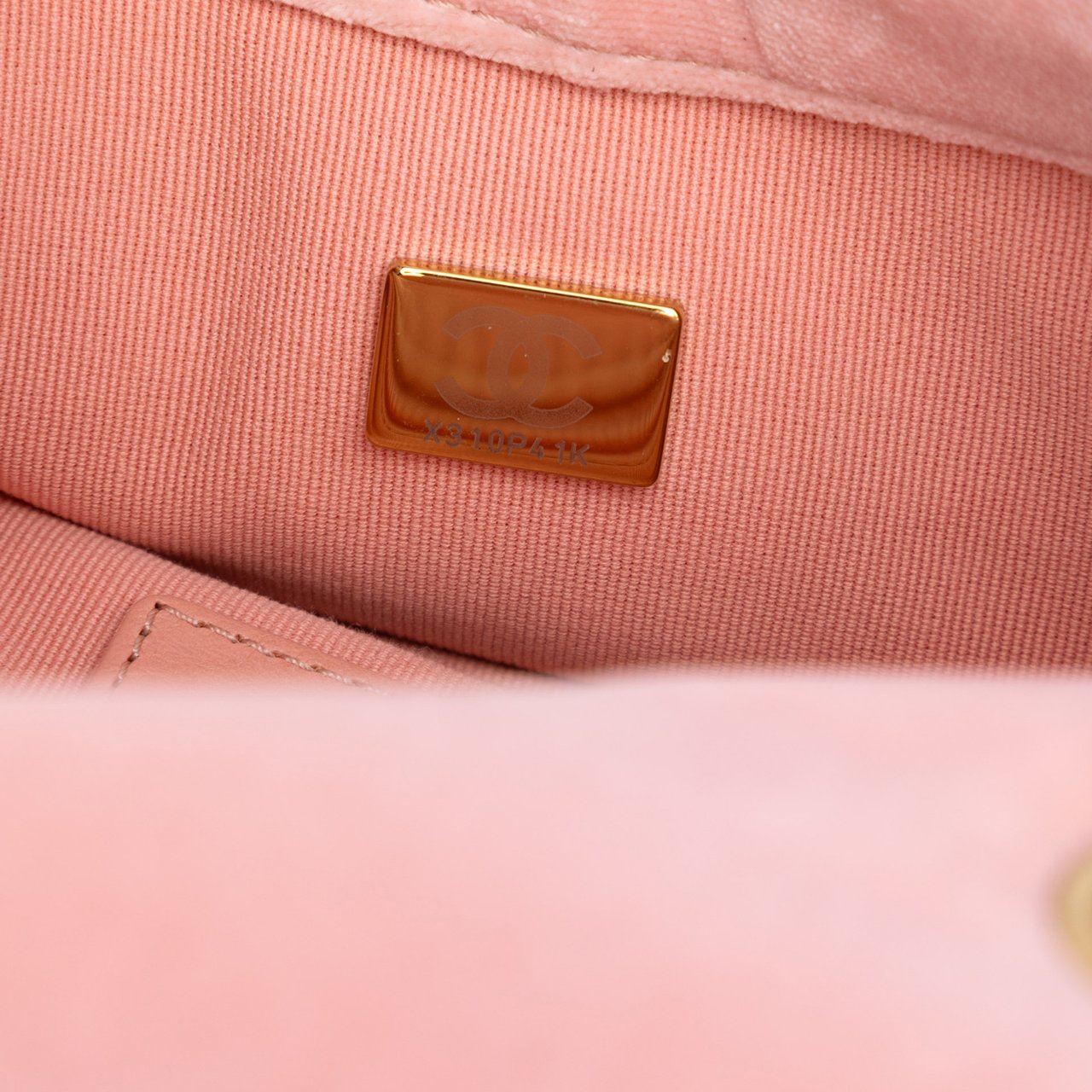 Chanel Mini Quilted Velvet Double Frame Flap Roze