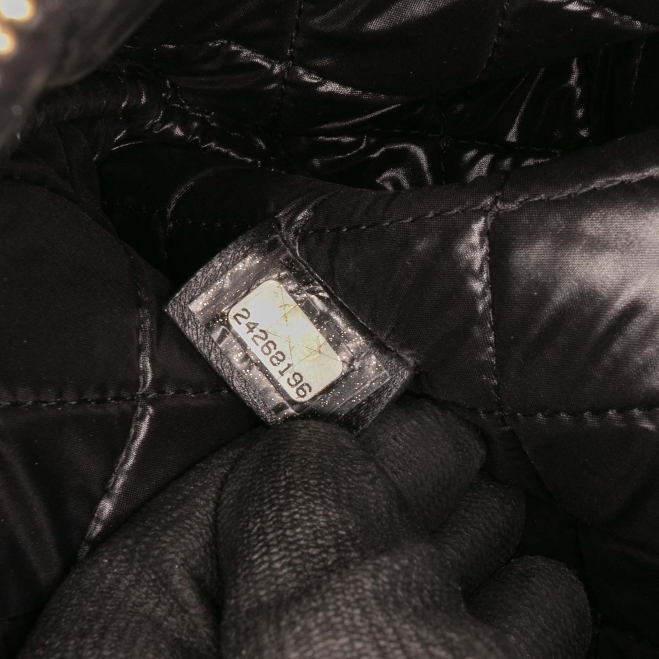 Chanel Medium Quilted Lambskin Double Stitch Tassel O Case Clutch Zwart