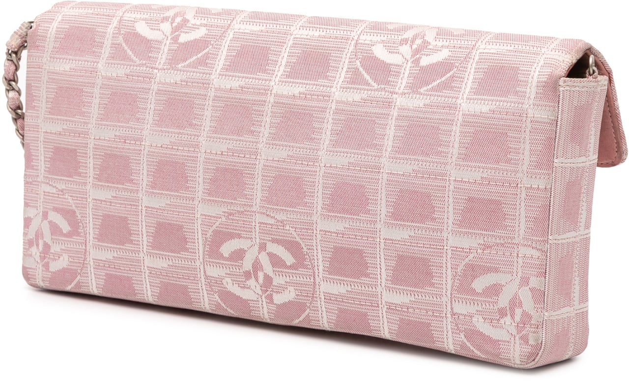 Chanel New Travel Line Nylon East West Flap Roze