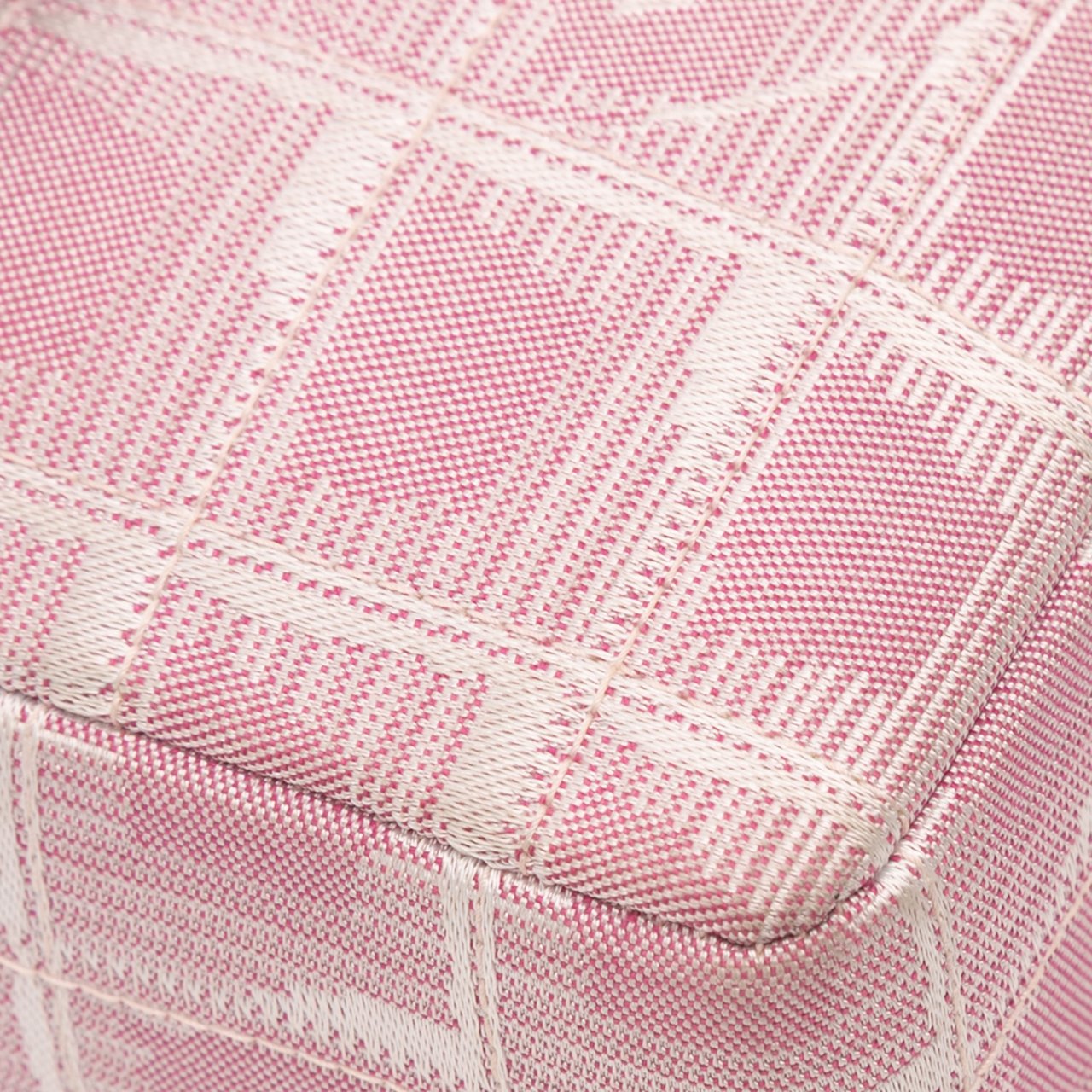Chanel New Travel Line Nylon East West Flap Roze