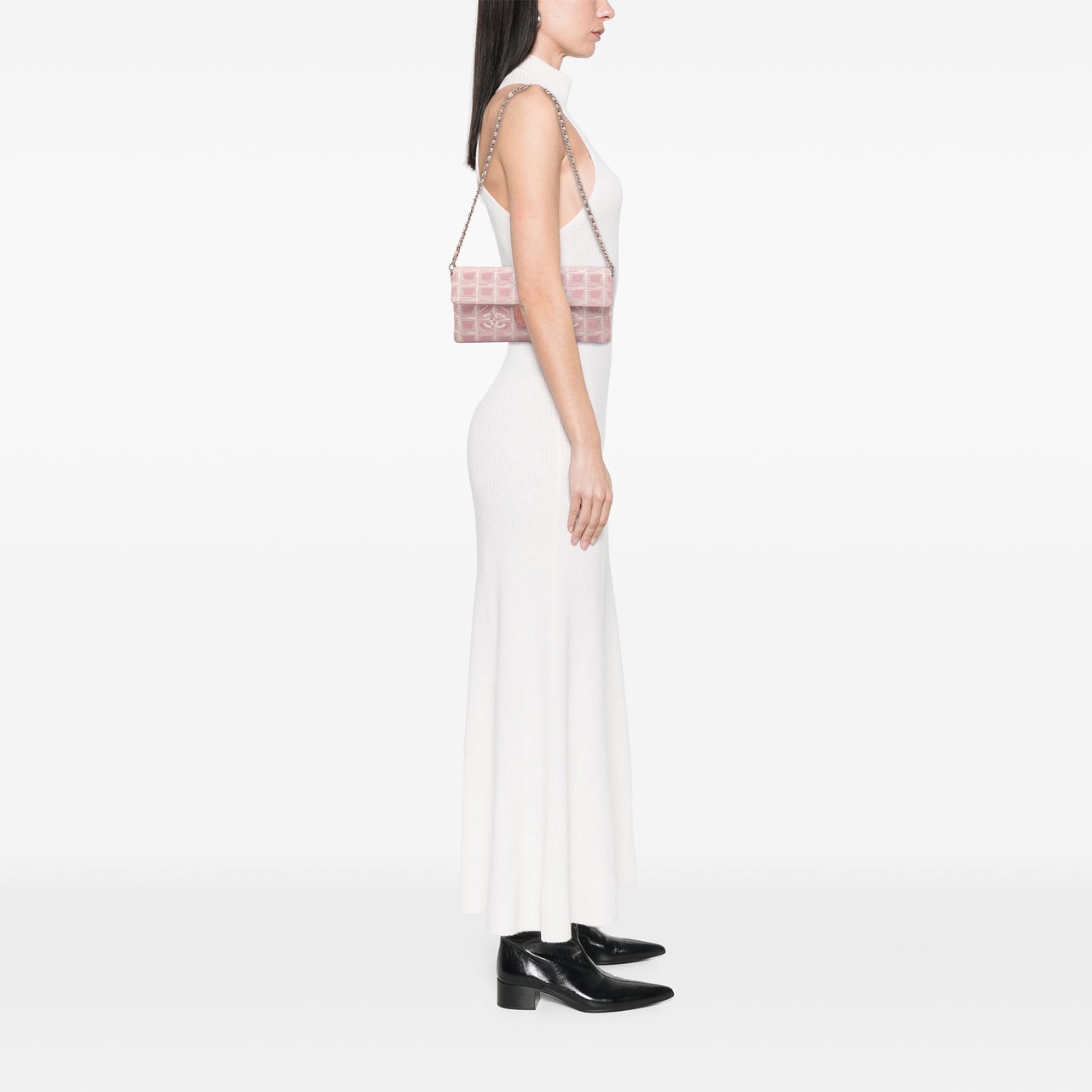 Chanel New Travel Line Nylon East West Flap Roze