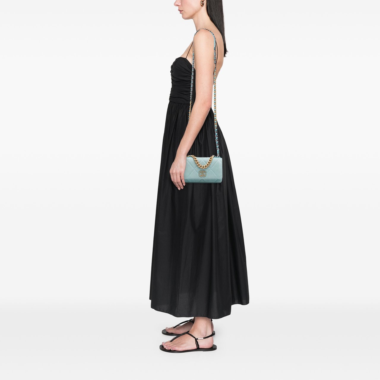 Chanel Denim 19 Wallet on Chain Blauw