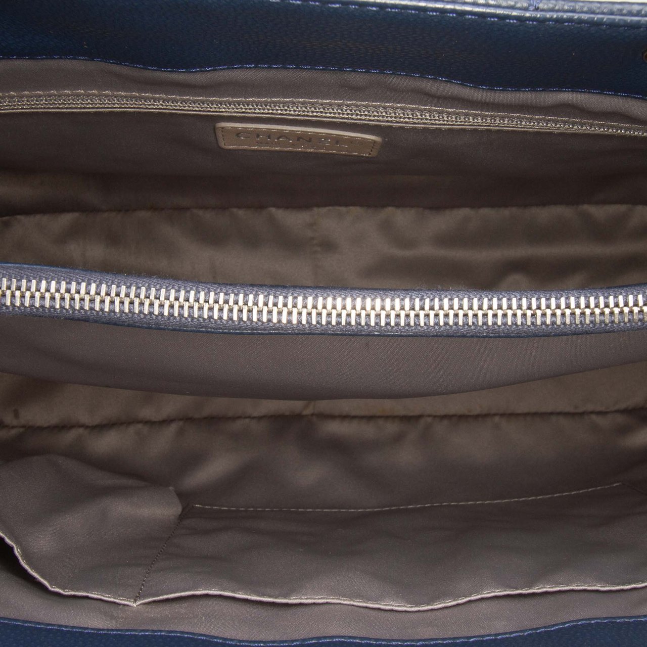 Chanel Caviar Grand Shopping Tote XL Blauw