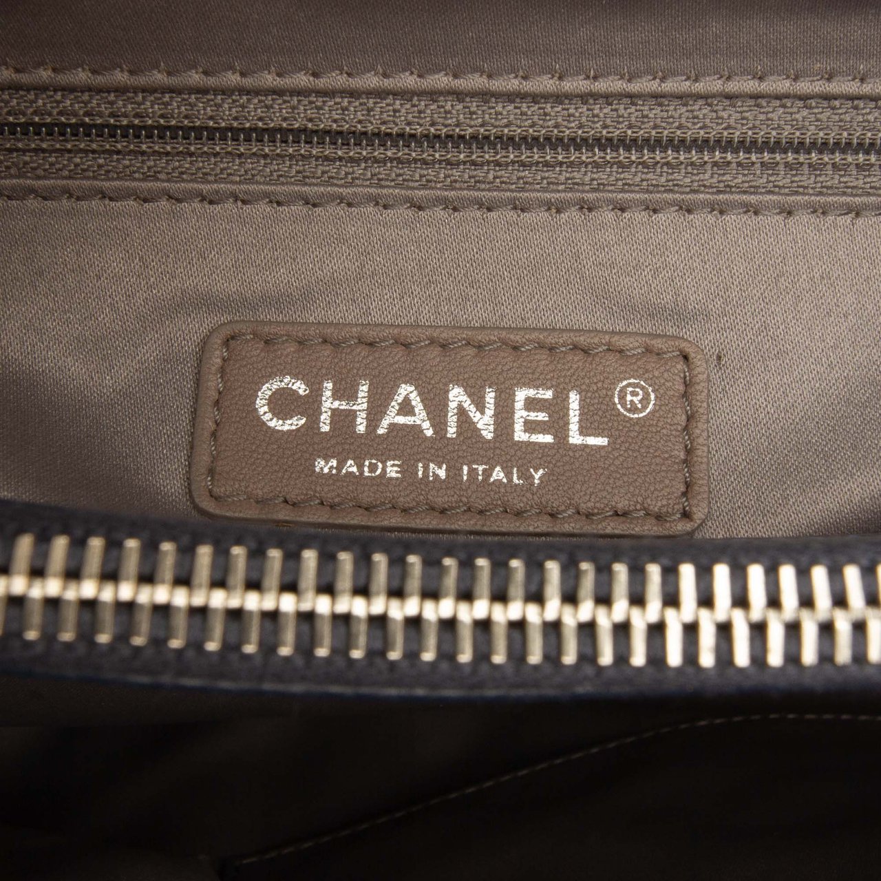 Chanel Caviar Grand Shopping Tote XL Blauw