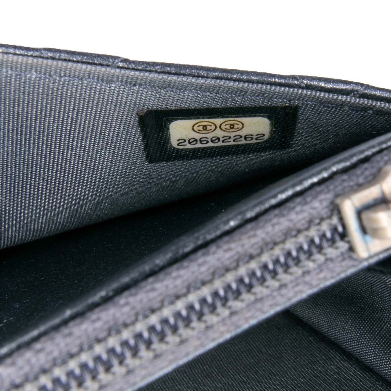 Chanel Quilted Lambskin Boy Wallet On Chain Zwart