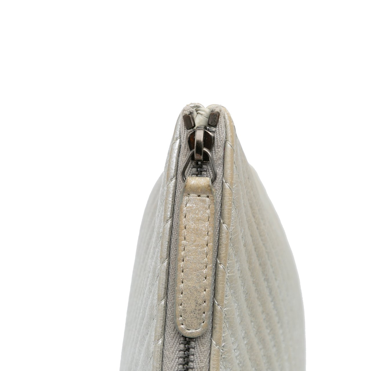 Chanel Medium Metallic Chevron Calfskin O Case Clutch Zilver