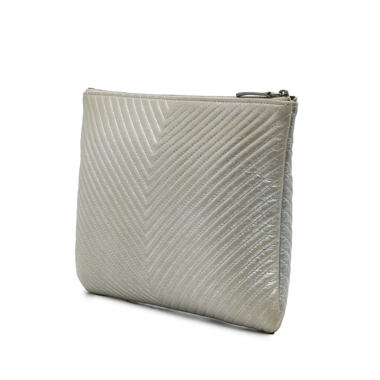 Chanel Medium Metallic Chevron Calfskin O Case Clutch Zilver