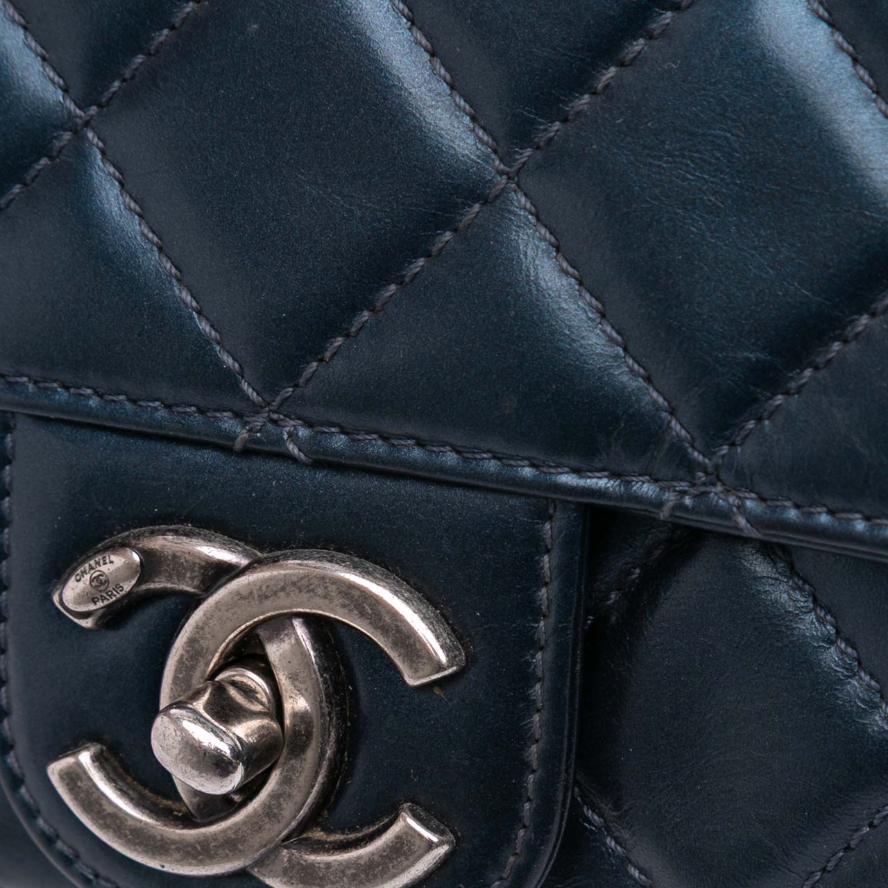 Chanel Medium Quilted Glazed Calfskin Coco Pleats Flap Blauw