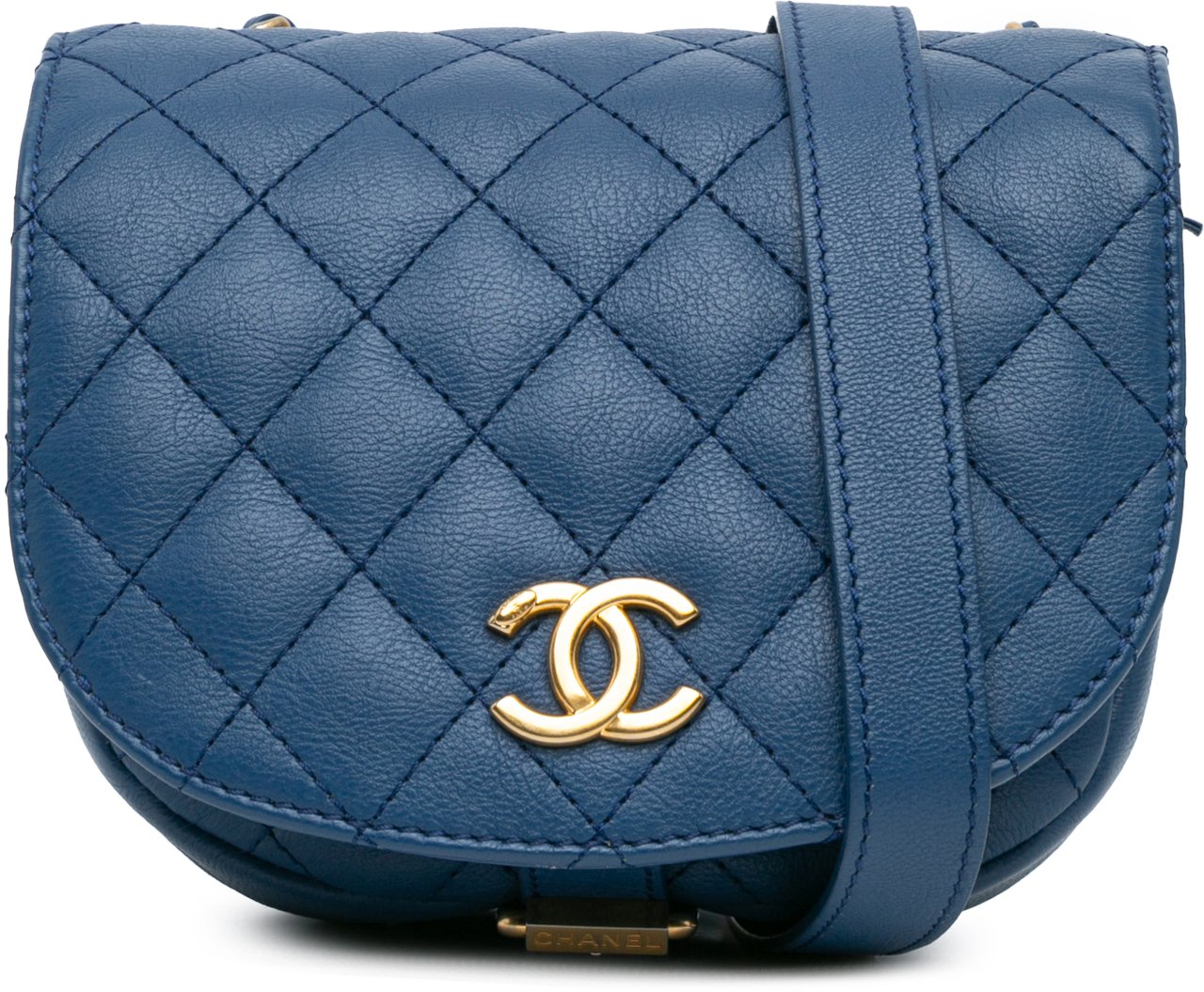 Chanel Quilted Grained Calfskin Casual Trip Messenger Blauw