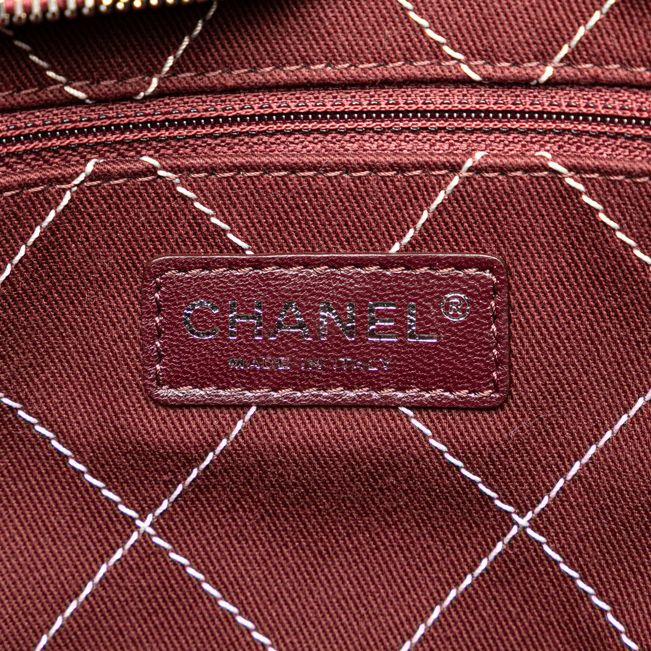 Chanel Small Quilted Caviar Daily Shopping Tote Grijs