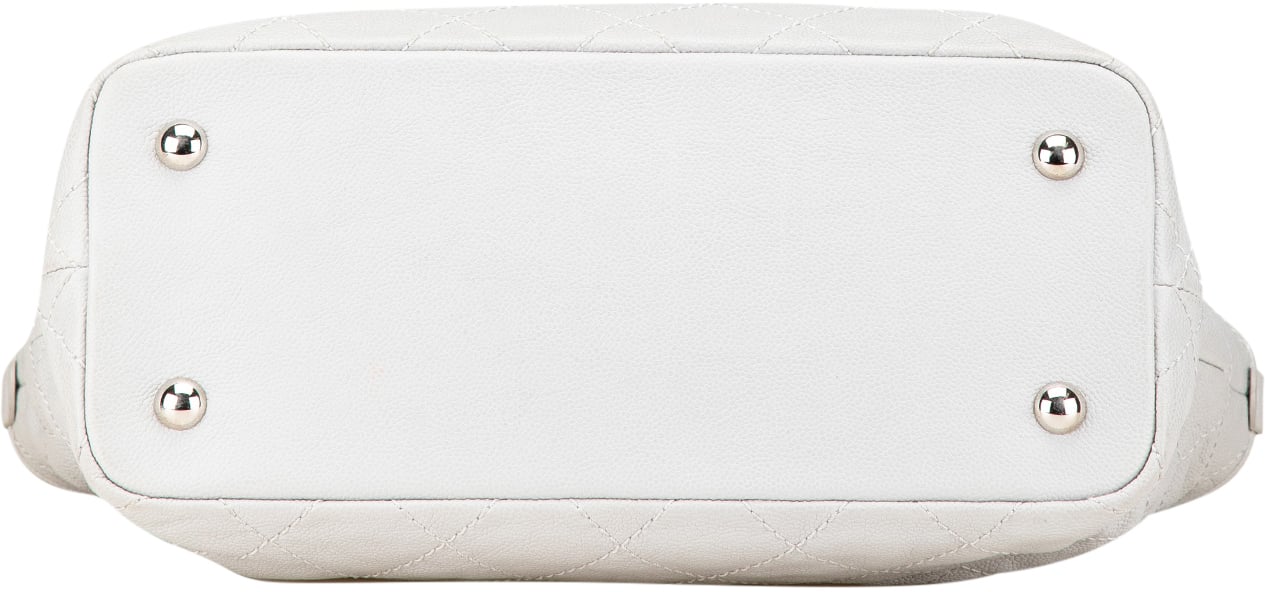 Chanel Small Quilted Caviar Daily Shopping Tote Grijs