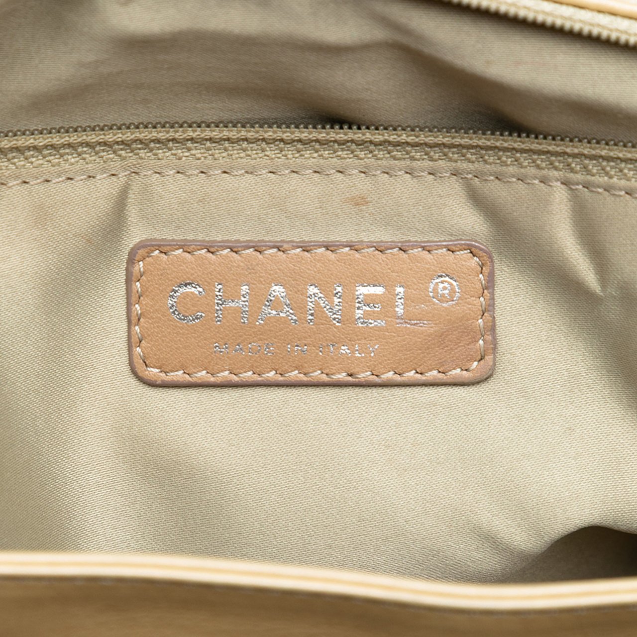 Chanel Quilted Lambskin Ultimate Stitch Flap Bruin