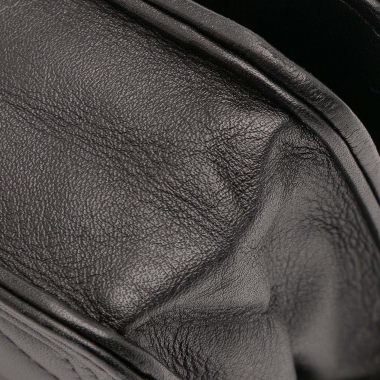 Chanel Quilted Lambskin Boy Wallet On Chain Zwart