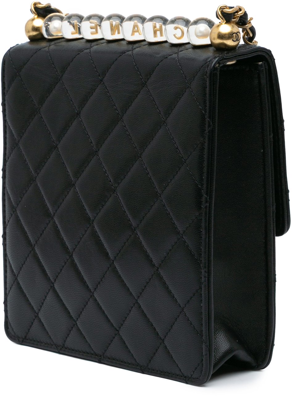 Chanel Small Lambskin Chic Pearls Flap Zwart