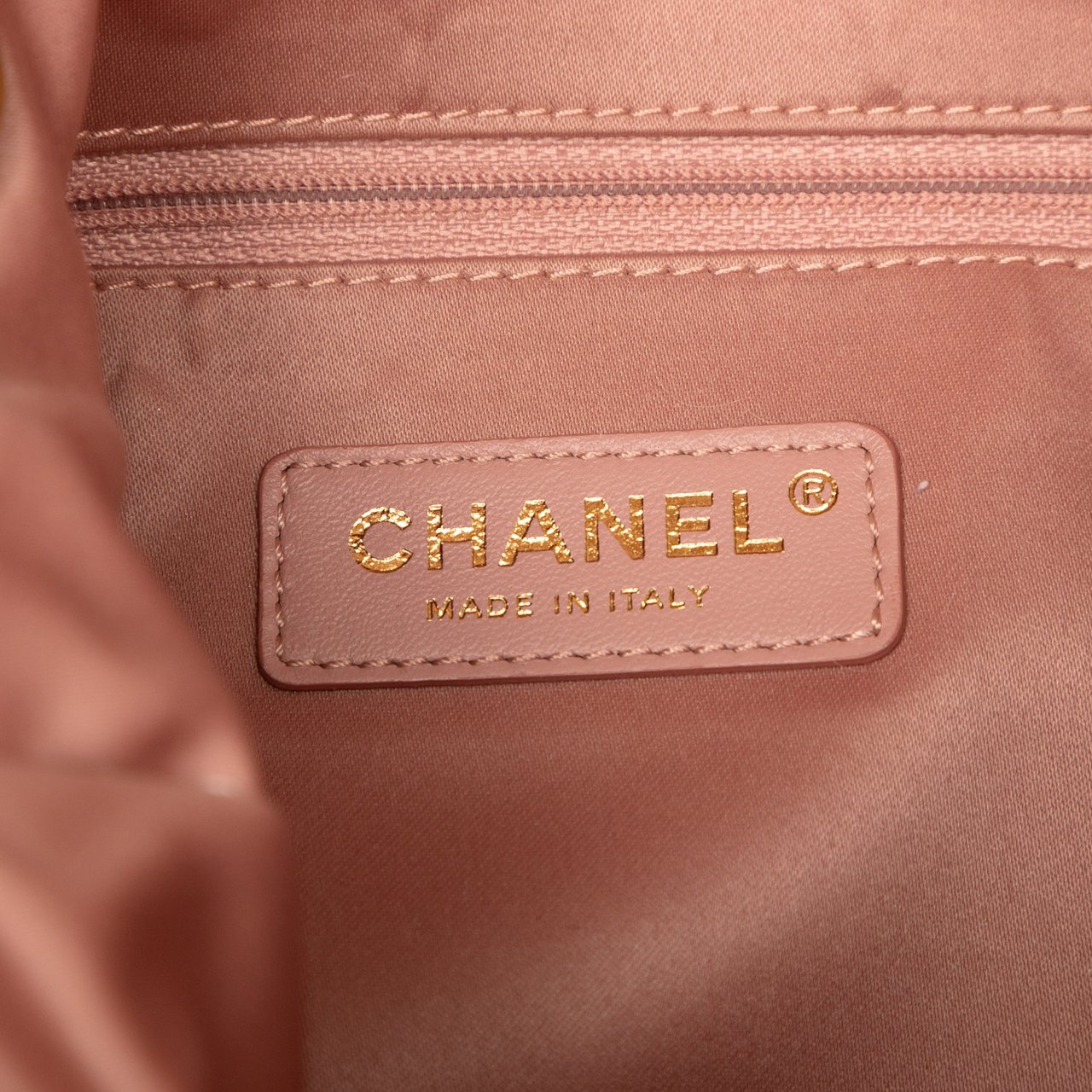 Chanel CC Fantasy Fur Clutch with Chain Roze