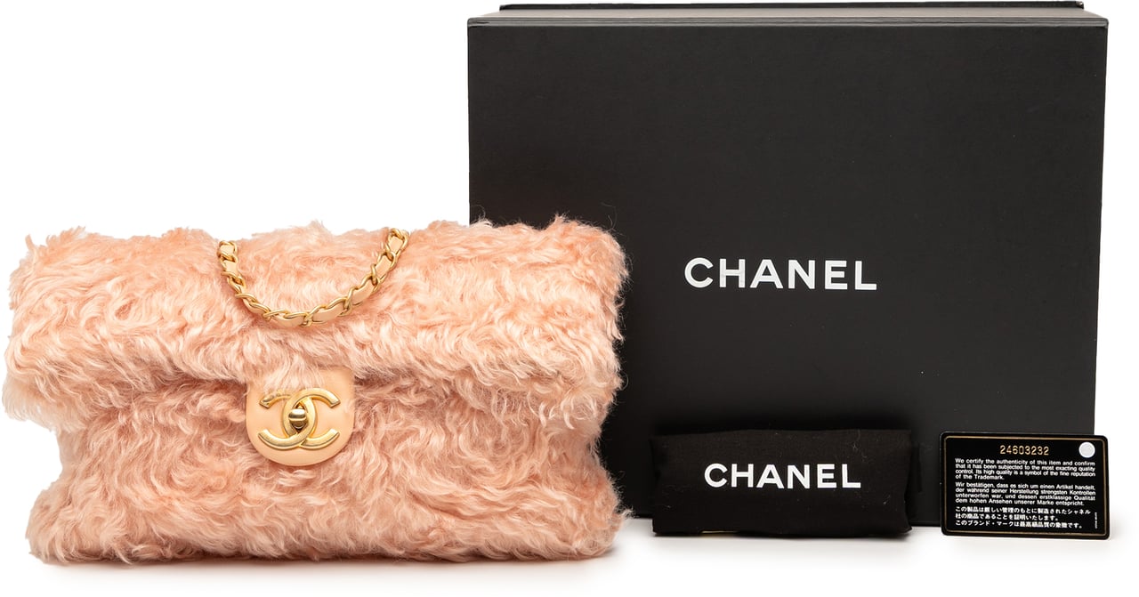 Chanel CC Fantasy Fur Clutch with Chain Roze