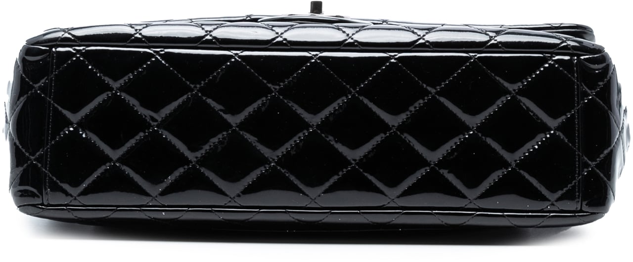 Chanel Maxi Classic Patent Double Flap Zwart