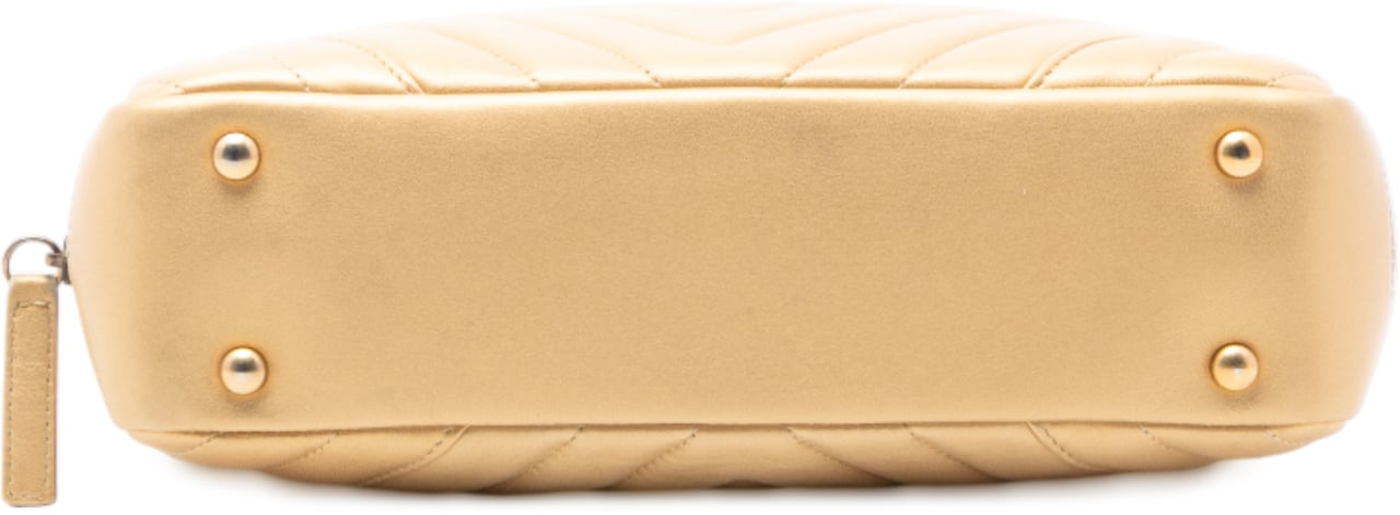 Chanel CC Chevron Lambskin Camera Shoulder Bag Goud