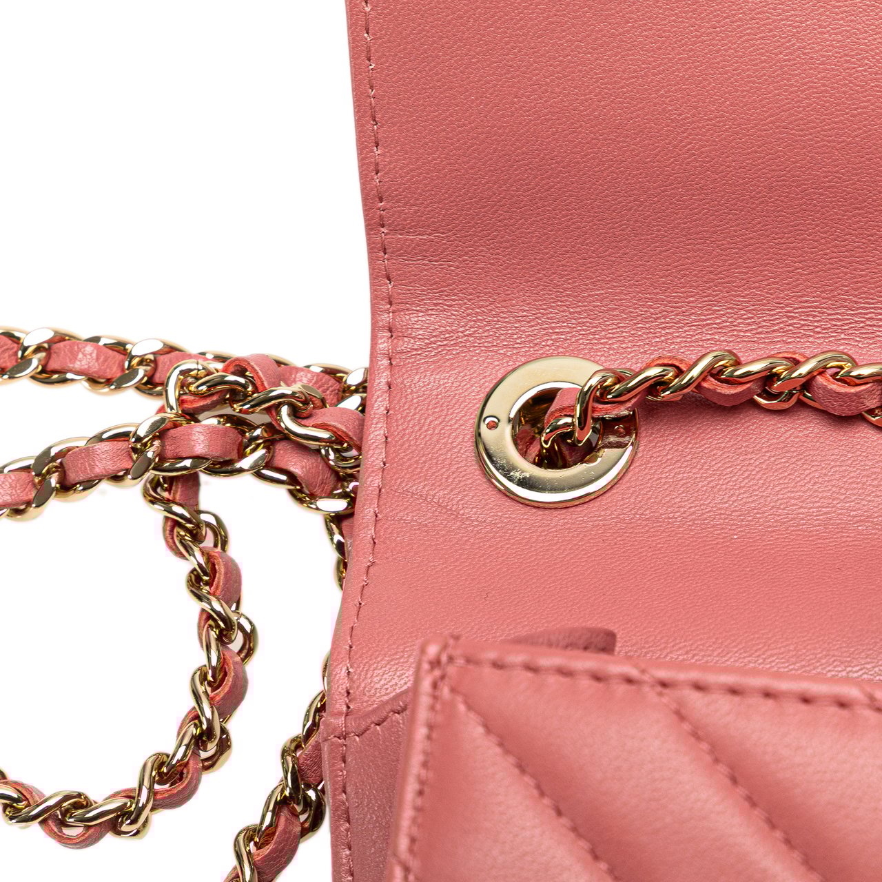 Chanel Mini Chevron Lambskin Trendy CC Chain Wallet Roze