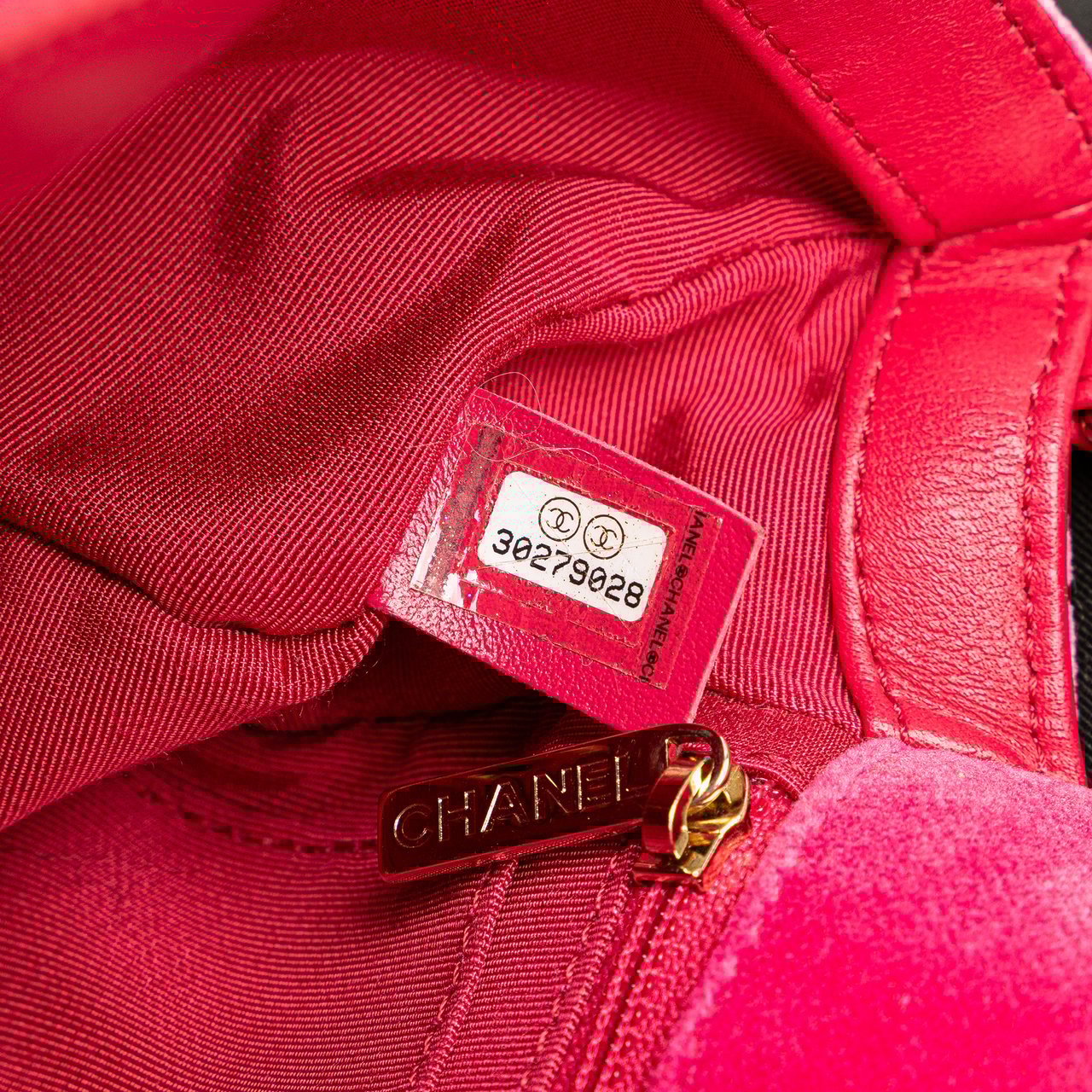 Chanel Mini Quilted Velvet Pearl Crush Single Flap Roze