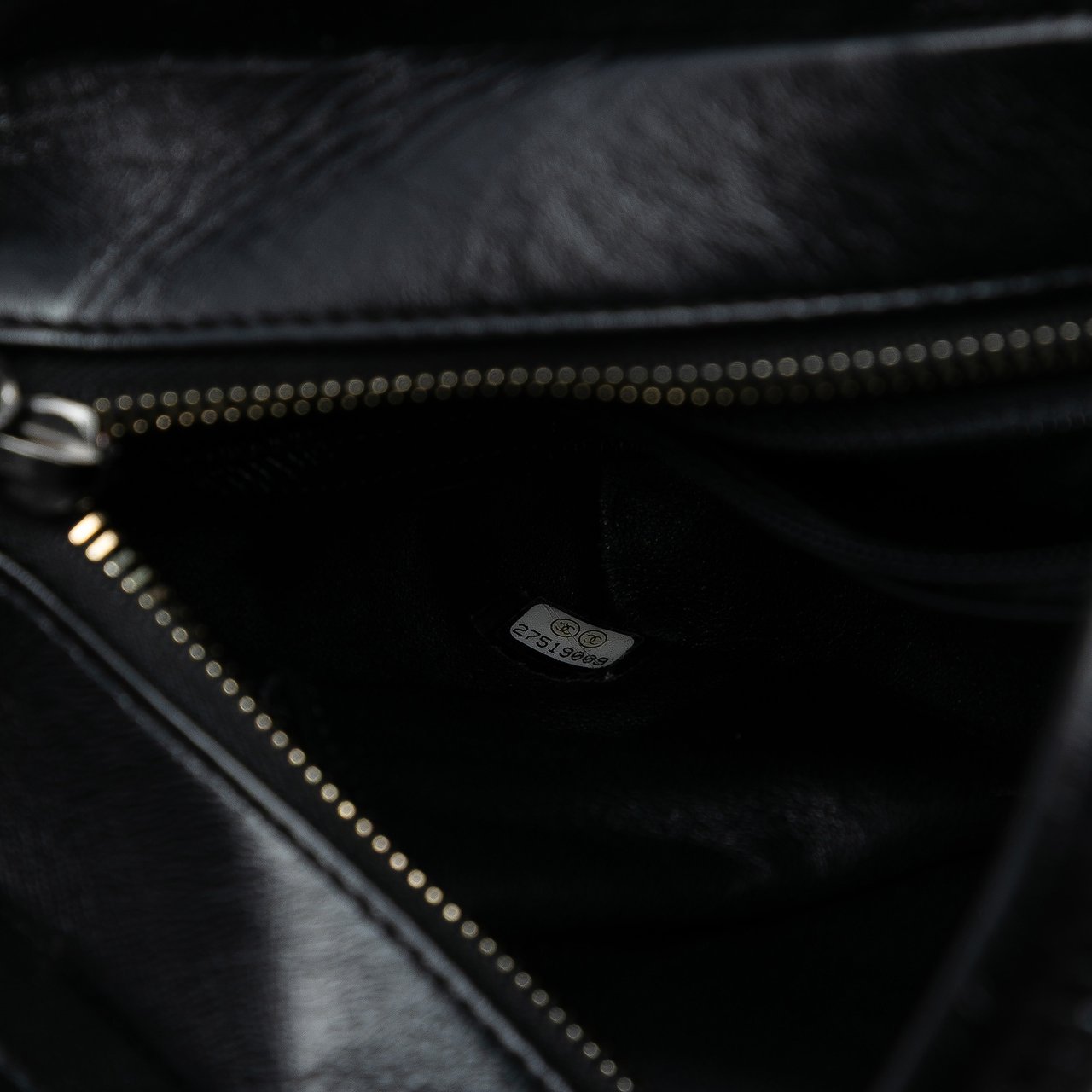 Chanel Small Knit and Calfskin Gabrielle Hobo Zwart