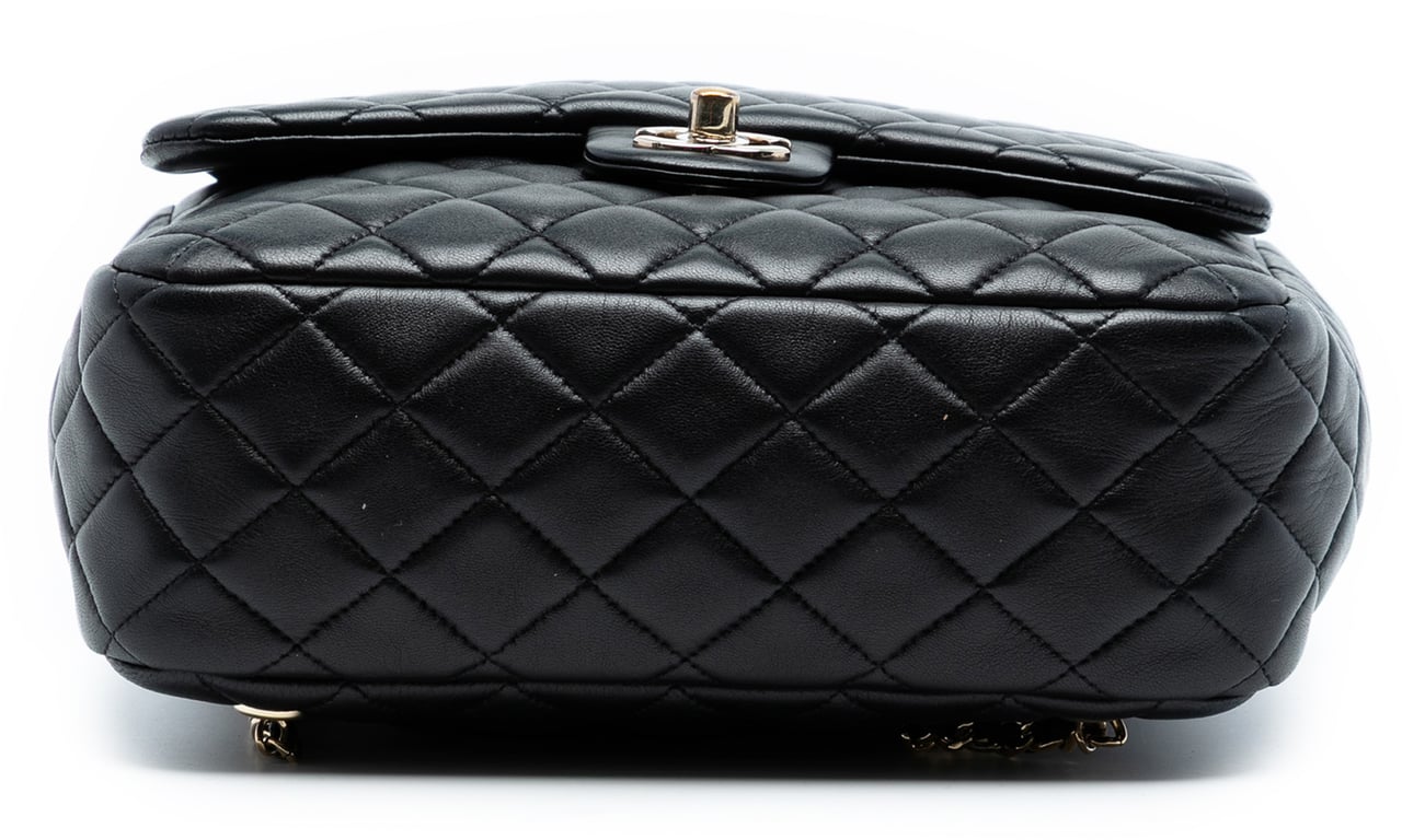 Chanel Large Quilted Lambskin In Seoul Backpack Zwart