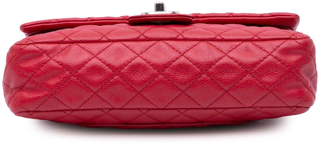 Chanel Medium Classic Caviar Double Flap Rood
