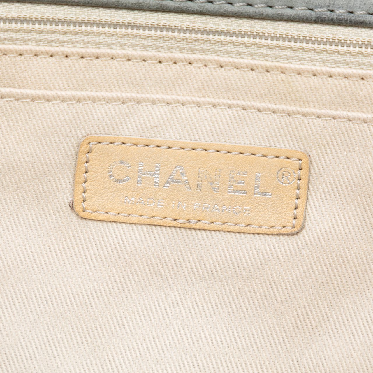 Chanel Calfskin French Riviera Shoulder Bag Grijs
