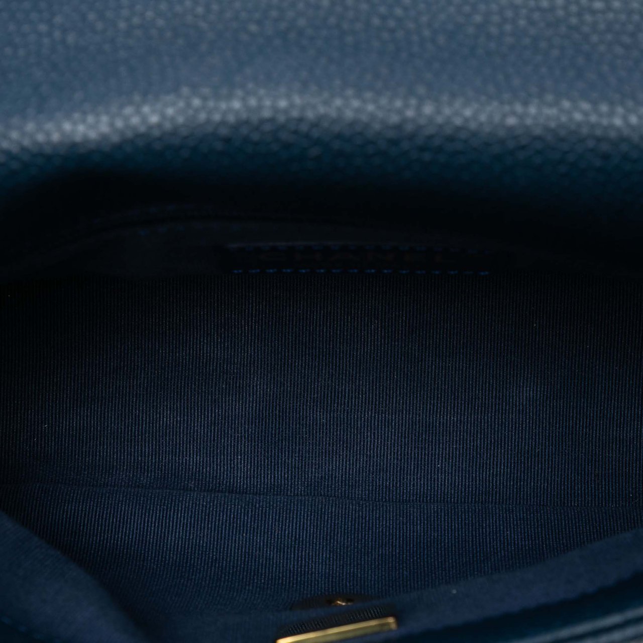 Chanel Mini Quilted Caviar Chain Soul Flap Blauw