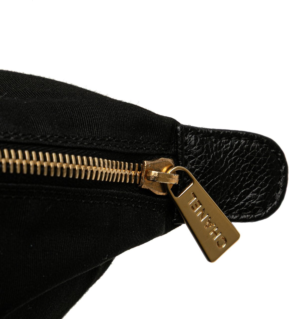 Chanel Medium Calfskin Executive Cerf Tote Zwart