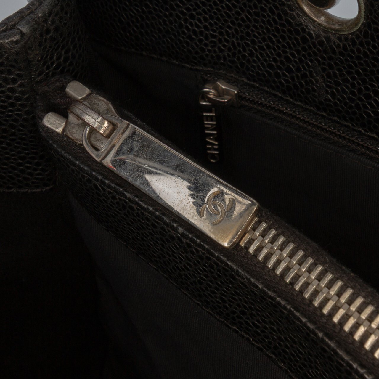 Chanel Caviar Grand Shopping Tote Zwart