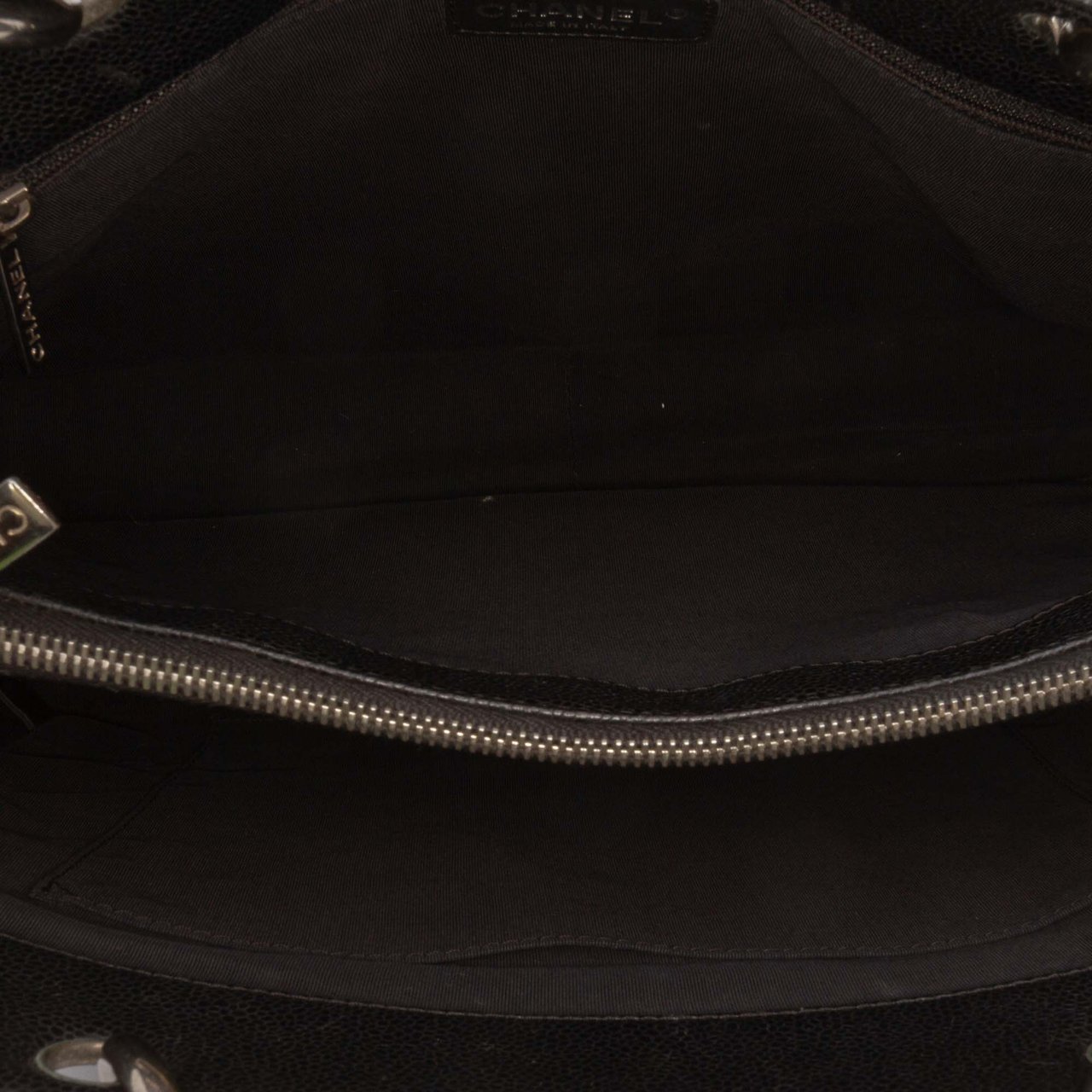 Chanel Caviar Grand Shopping Tote Zwart