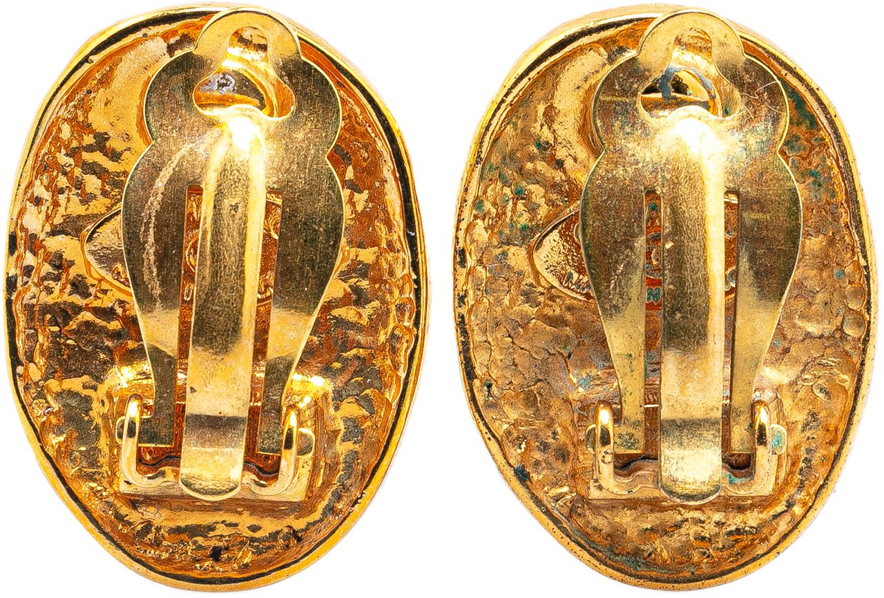 Chanel Gold Plated CC Crown Clip On Earrings Goud