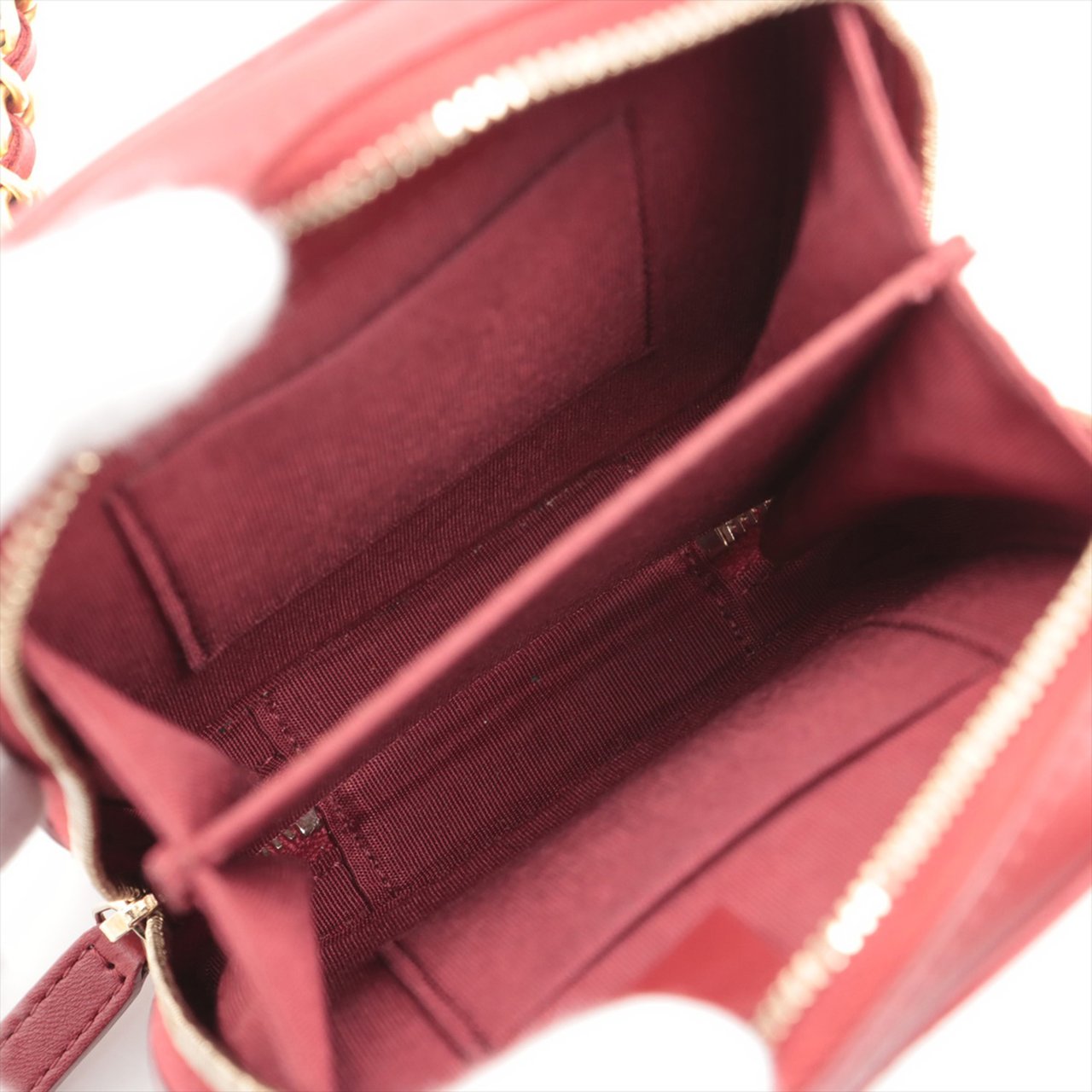 Chanel CC Quilted Lambskin Zip Phone Case Rood