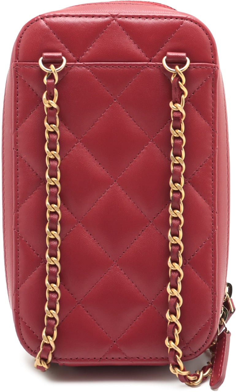 Chanel CC Quilted Lambskin Zip Phone Case Rood