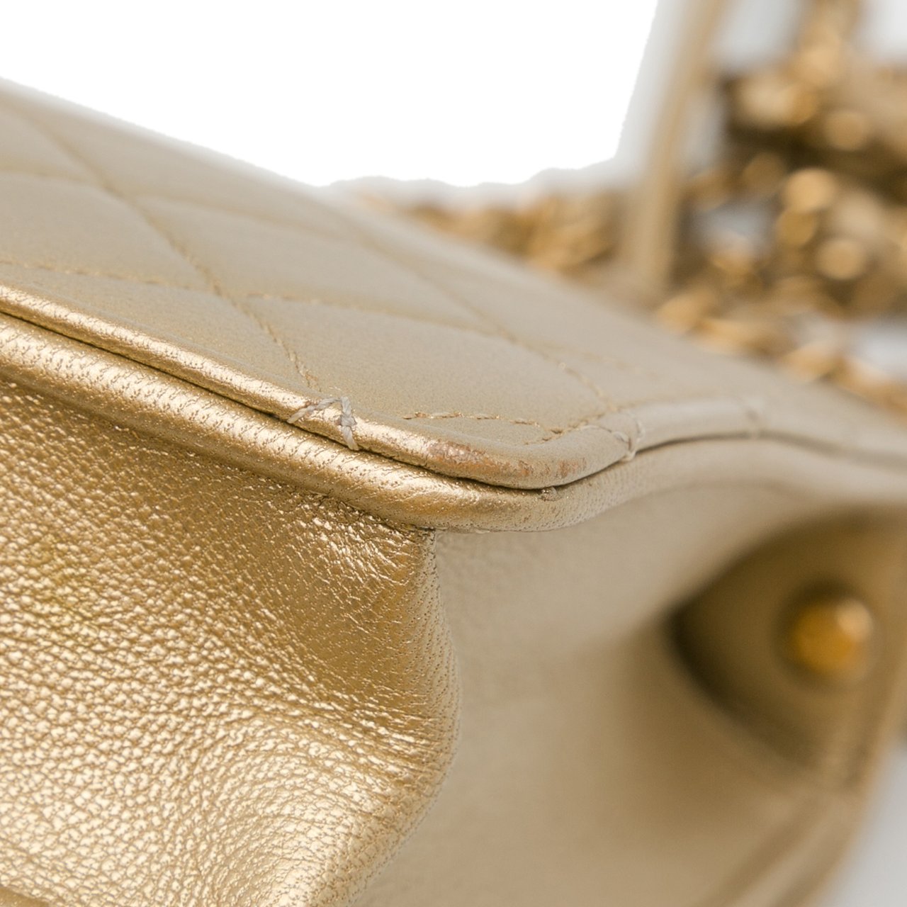 Chanel Small Lambskin Chic Pearls Flap Goud