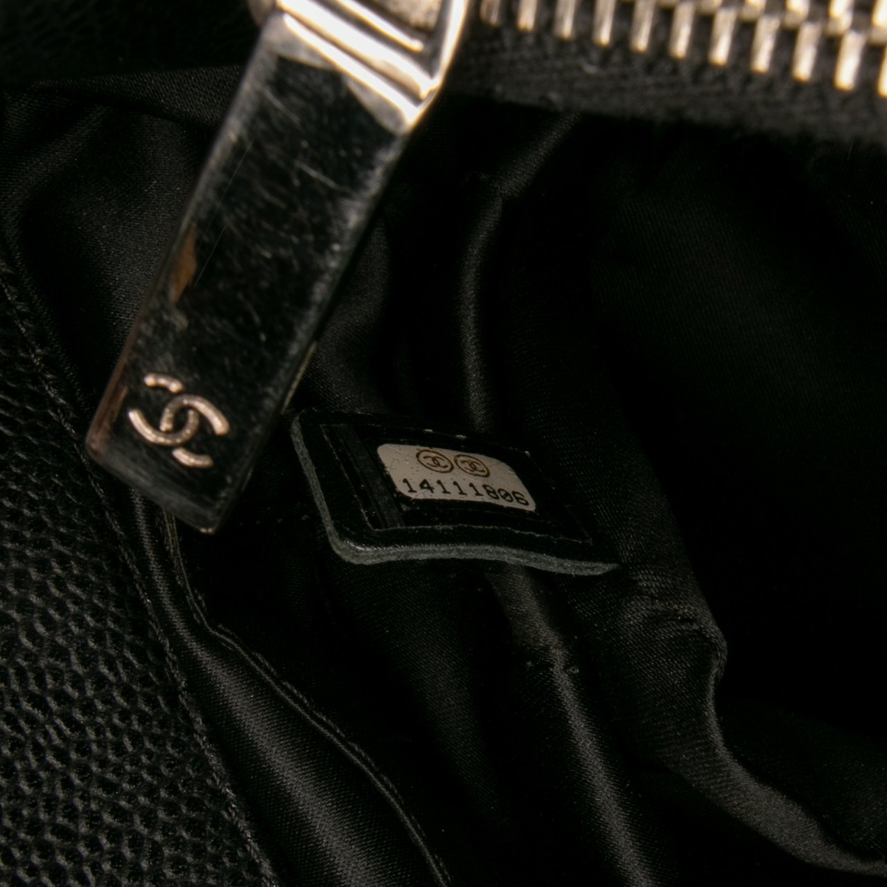 Chanel Caviar Grand Shopping Tote Zwart