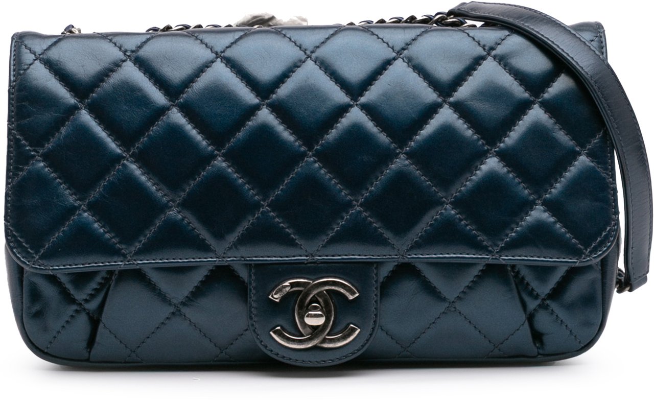 Chanel Quilted Glazed Calfskin Coco Pleats Flap Blauw