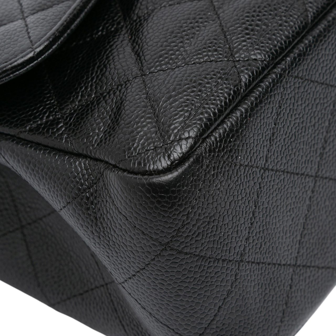 Chanel Jumbo Classic Caviar Double Flap Zwart