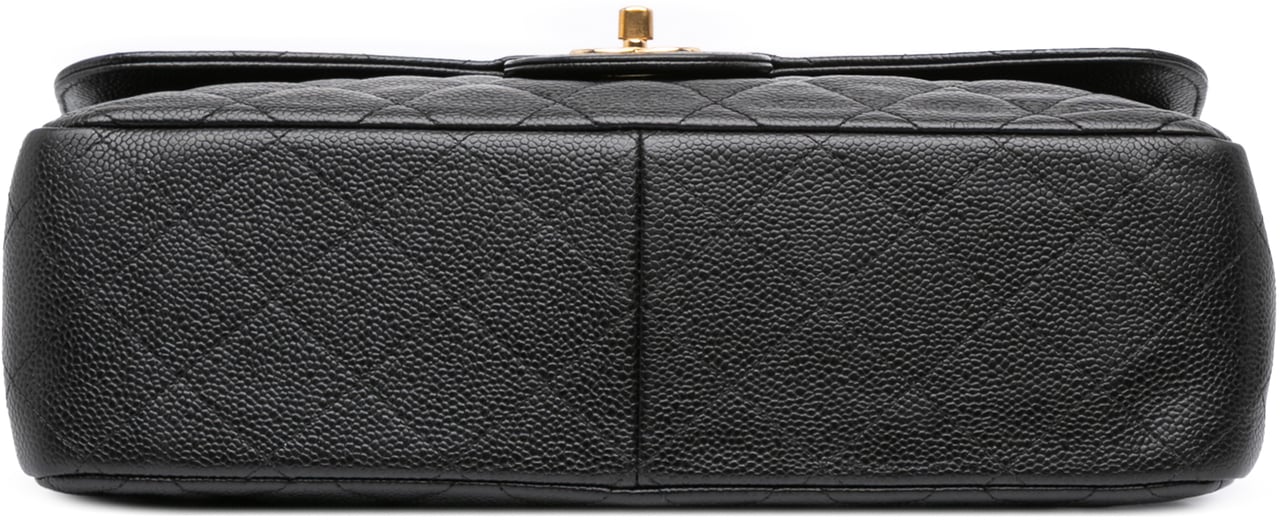 Chanel Jumbo Classic Caviar Double Flap Zwart