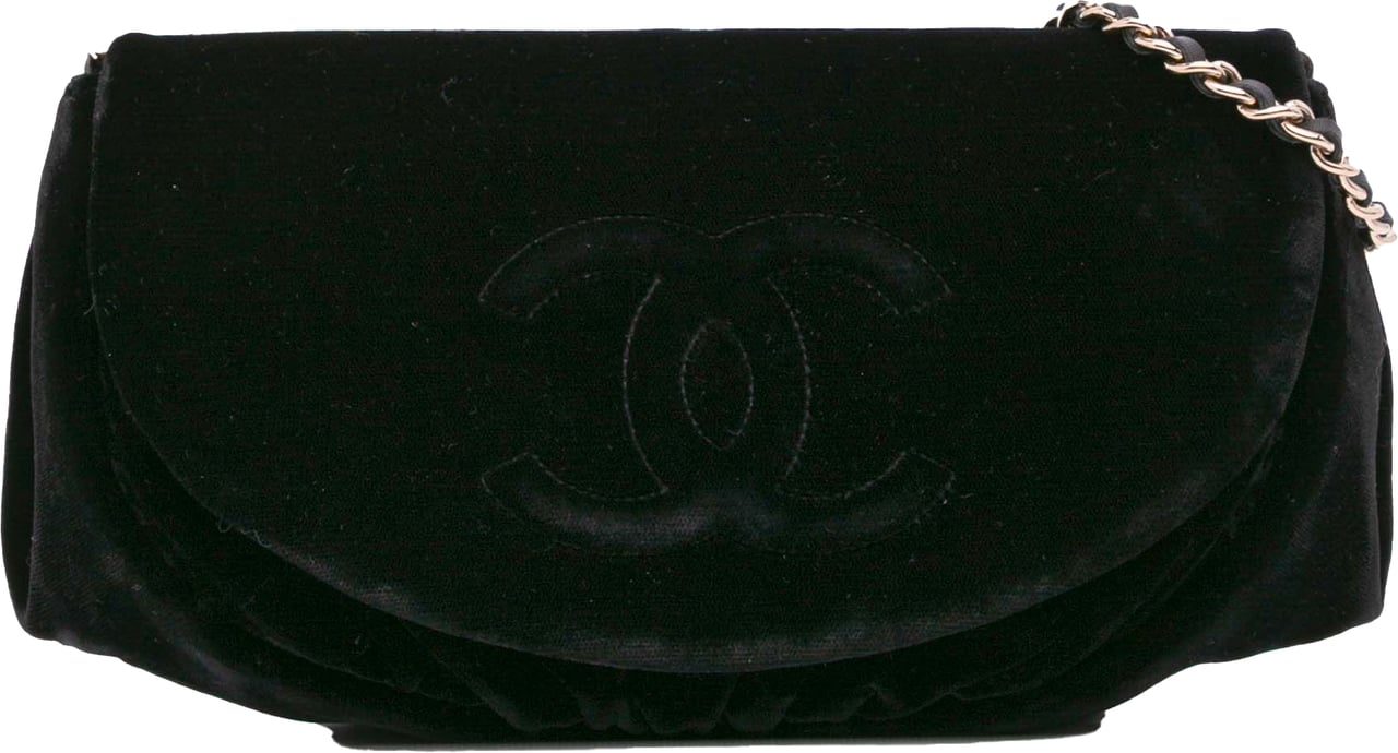 Chanel CC Velvet Half Moon Wallet on Chain Zwart