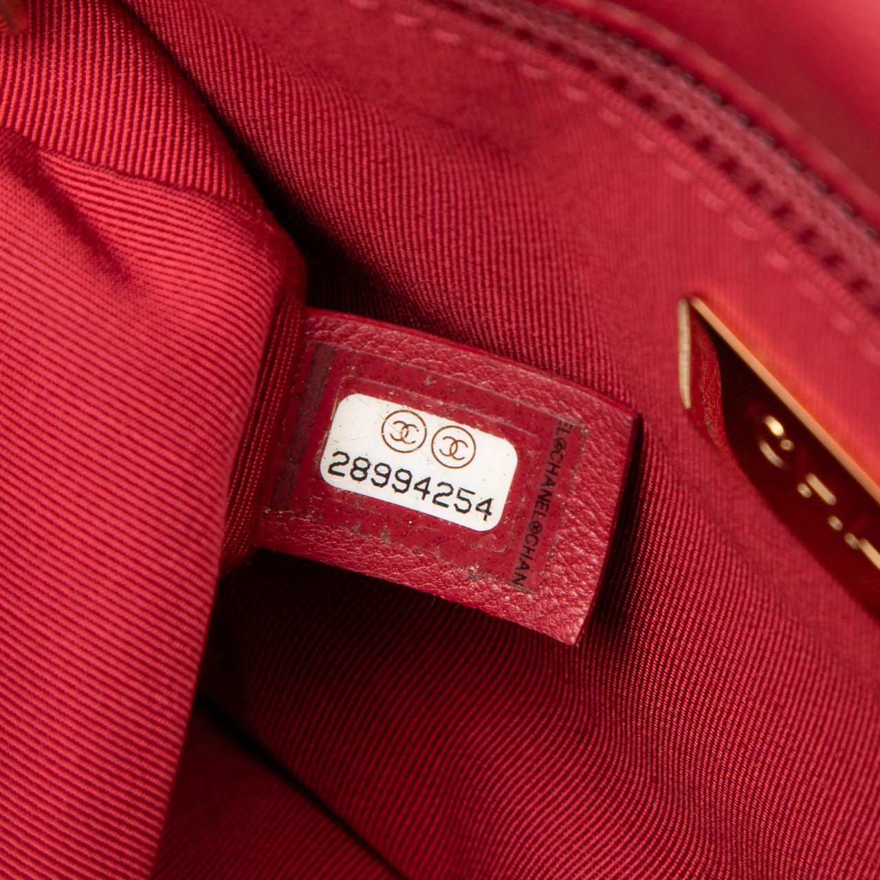 Chanel Medium Lambskin 19 Flap Rood