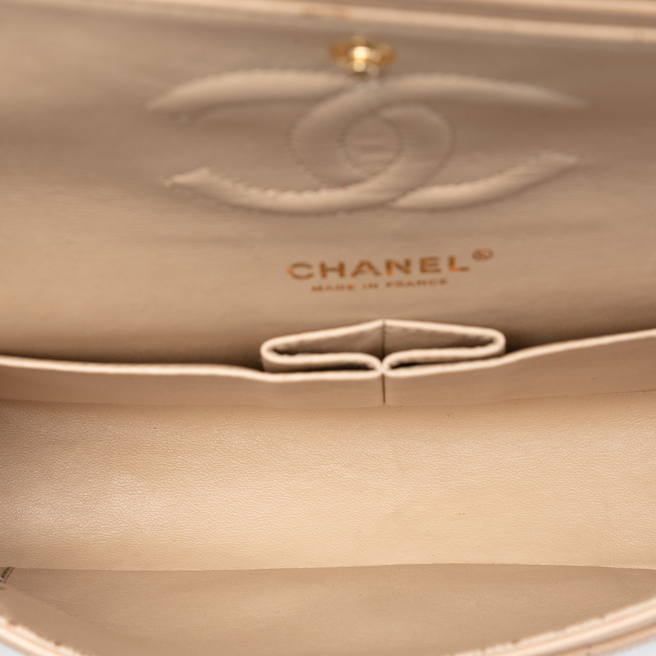 Chanel Medium Classic Caviar Double Flap Bruin