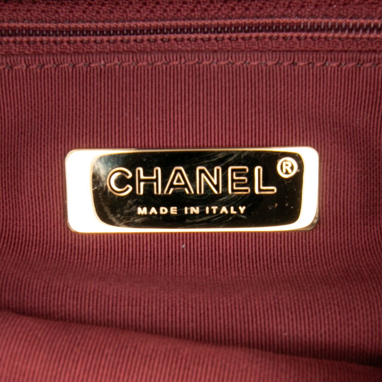 Chanel Small Quilted Lambskin Chain Link Flap Zwart