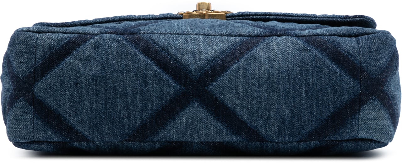 Chanel Large Denim 19 Flap Blauw