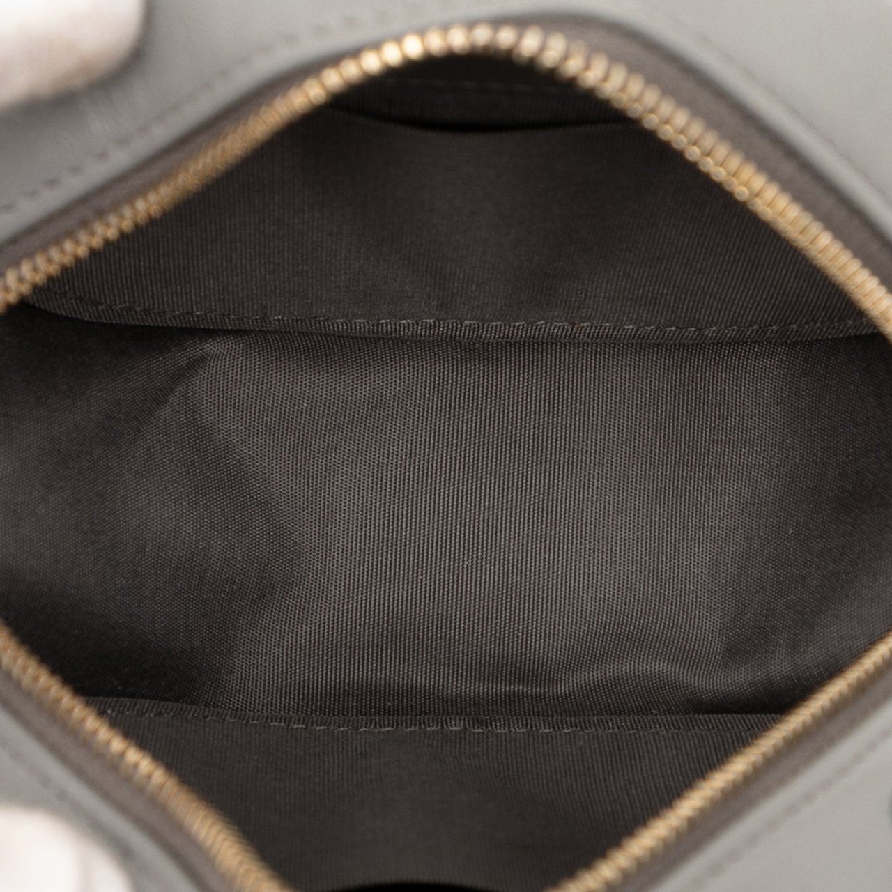 Chanel Lambskin 19 Round Clutch with Chain Grijs