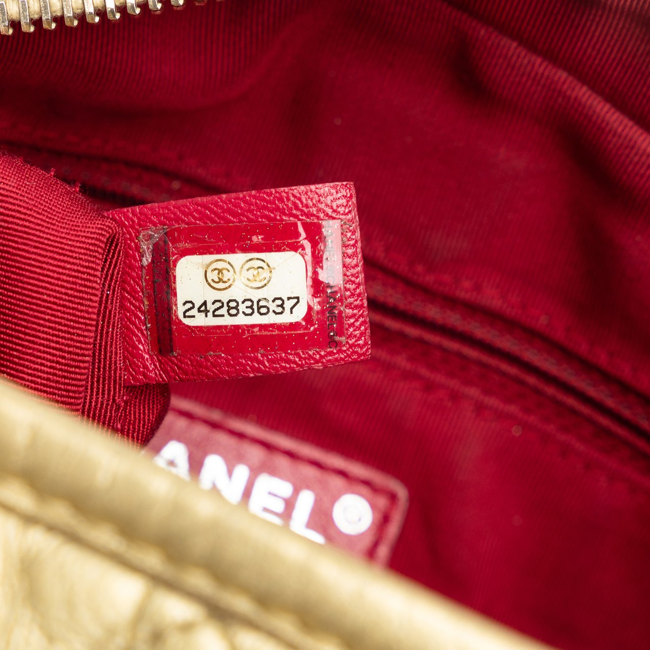 Chanel Small Metallic Lambskin Gabrielle Crossbody Goud