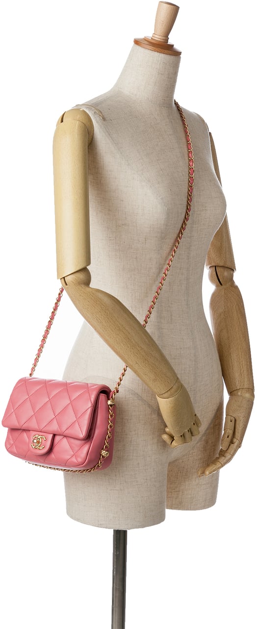 Chanel Small Quilted Lambskin Dynasty Flap Roze